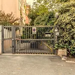 Tom\'S House