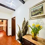Via Veneto Lulus Home