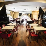 Florian Rooms Guest House