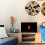 Apartment In Tuscolana Train Station & Metro A