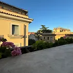 Moon Cove, Villa Borghese Prestige Hideaway Rome