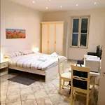 Interno 7
