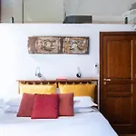 Romac Coronari With Gym, Sauna And Garden