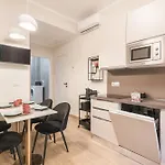 C1 Top Class Apartments, 2 Camere Delux, Max 6 Persone Distante 15 Minuti A Piedi Da Fontana Di Trevi