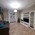 Papa\'S House - Re Di Roma