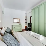 Bdc - Central Charming 2-Bdr!