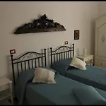 Domus Roma Vacanze - Qui Staremo Bene