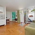 Lovely Apartment Via Sistina