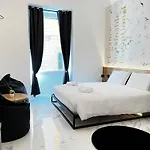 Ese Luxury Spa Suites - Elegant Jacuzzi Suite, Quiet&Central