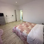 Elizabeth\'S Home