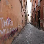 Navona Opera Holiday House