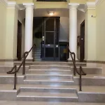 Colosseo Luxe Apartment In The Center Of Rome
