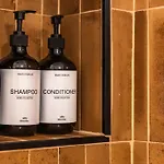 Casa Fen Palazzo Storico - Re Di Roma Metro A - 2Camere2Bagni