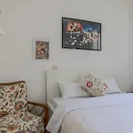 Turati Guest House