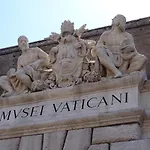 Superior Vatican Suite Key Apartment