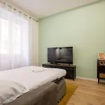 Monte Sacro Apartment For 6 Guests Metro B