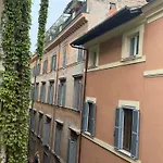 Navona Fox House 1