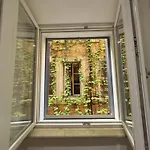 Navona Fox House 1