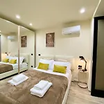 Piramide Romantic Home