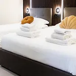 Luma Rooms