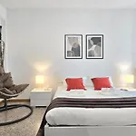 Romeway Apartment - Metro & Parking
