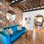 Vite Luxury Apartment