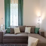 St.Peter Station Holiday Apartment