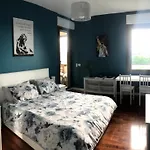 Stylish Spacious 3-Bedroom Apartment, Open-Space Kitchen, 3 Balconies!