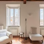 Iflat Trevi Charm, Elegant & Comfy Roman Escape
