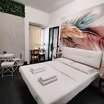Le Regine - Home Suites - Adult Only