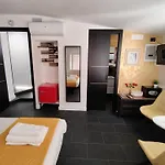 Le Regine - Home Suites - Adult Only
