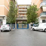 Aureum Guesthouse With Private Terrace