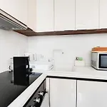 Stylish 1Br, 2Bath Apartment Castel Sant\'Angelo 6A