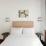 Sonder By Marriott Bonvoy Piazza Venezia Apartments