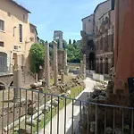 Ottavia Ghetto Apartment