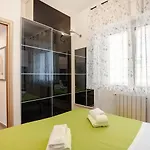 Roma Gemelli - Black & White Loft