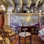 Fantastic Baroque Apartment