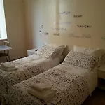Bubbles Rooms