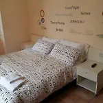 Bubbles Rooms