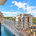 Oksana\'S Bernadette Apartment