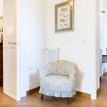 Elegant Apartment Near The Vatican And Piazza Navona