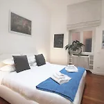Spanish Steps Art Apartment
