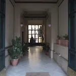 Capital Flat 9/B
