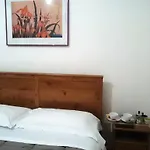 Vatican Rooms Guest House