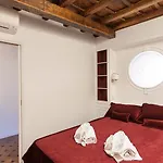 Rental In Rome - Scala Suite