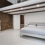 Antique-Modern Flat By Navona Square