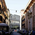 Coliseum Suites