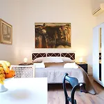 Vetrina Holidays Apartment Navona