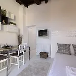 White Terrace Ostilia