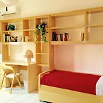 Charles\'S House